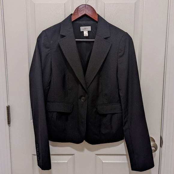 LOFT Jackets & Blazers - 🔥Ann Taylor LOFT Navy Blazer
